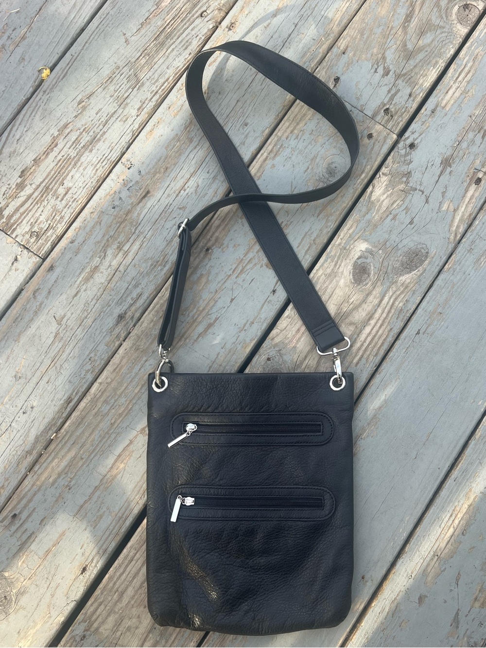 Margot Black Leather Crossbody Bag Purse Zipper Pockets & Adjustable handle